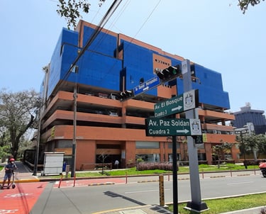 Oficina en Centro comercial Los Olivos San Isidro