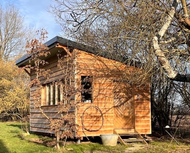 cabane de jardin proche de Mortagne au Perche construite par Hojoki 
