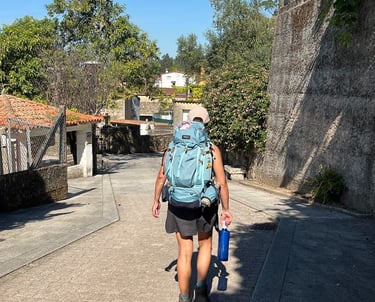 mulher no caminho de santiago