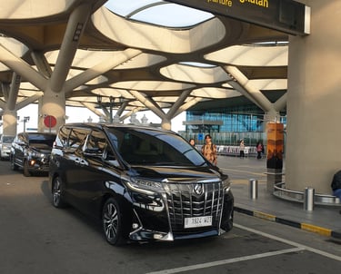 pengantaran tamu ke bandara yia dengan alphard facelift