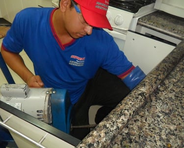 desentupimento de pia com técnico especializado