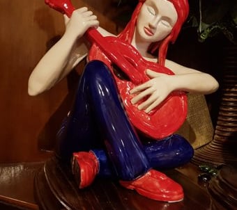 escultura cerámica Canto al amor