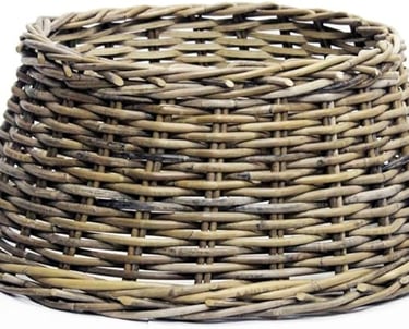 Christmas Tree skirt, a wicker basket weave basket weave basket weave basket