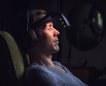 Mees kasutab nurovizr it