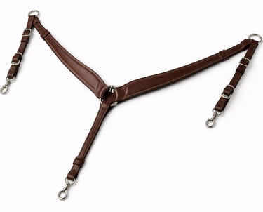 Adjustable leather horse breast collar for riding.