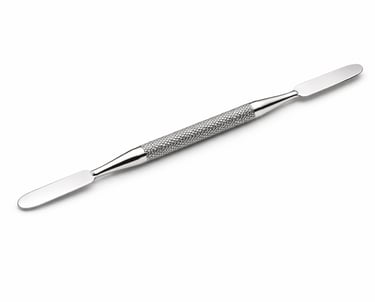 Stainless steel makeup spatula for hygienic product mixing, professional makeup tool