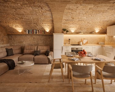 Casa de pedra a Girona Dissenyat per MATE Studio. Rehabilitació i Reforma.