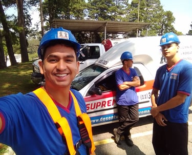 técnicos de desentupimento