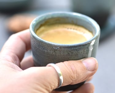 Espressokopje_bergenmetSANT. keramiek
