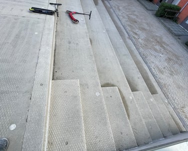 Reiniging en voegafdichting van betonnen trap in Eindhoven