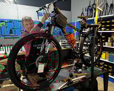 TALLER MECANICO DE BICICLETAS BIMAX BIKE FIRMAT