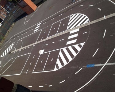 Cour de récréation et sa piste de go-kart