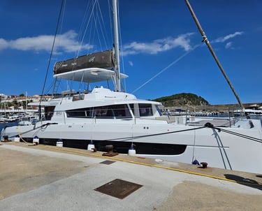 Wind Expedition Delivery Service | Bali 5.4 Catamaran 