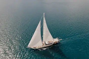 Sailboat pexels-enver-gulmez