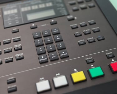 A photo of an Alesis BRC.