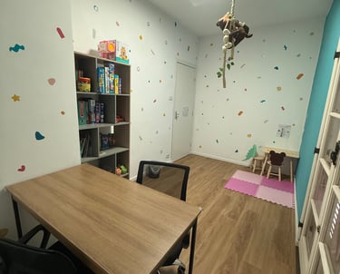 Ambiente interno Clínica DesenvolveU especializada em autismo e desenvolvimento infantil em Osasco
