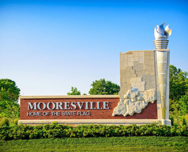 Town of Mooresville welcome sign