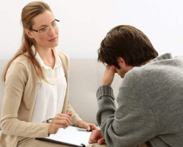 Paciente deprimido en terapia