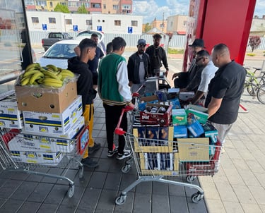 Flere esker med bananer ble kjøpt inn.
