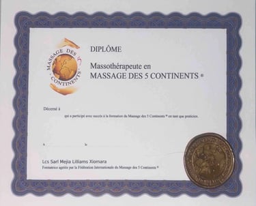 Diplôme de massothérapeute en Massage des 5 Continents avec cadre bleu et médaille officielle.