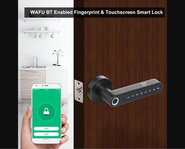 Serrure intelligente WAFU WF-016 installée sur une porte en bois
