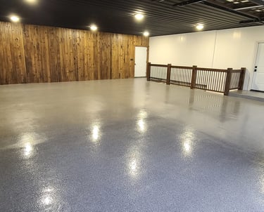 Decorative quartz MMA garage floor with seamless finish