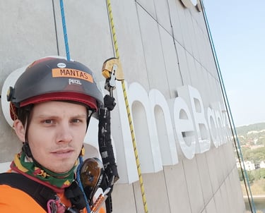 Tūrinių iškabų remontas