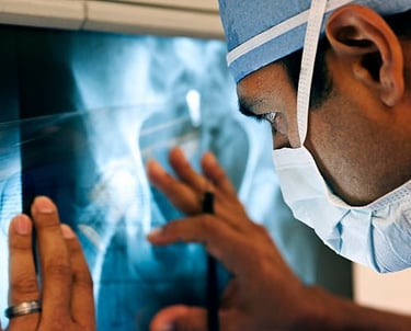 Avaliação, requerimento, judicialização e revisão de Benefícios e indenizações decorrentes de aciden