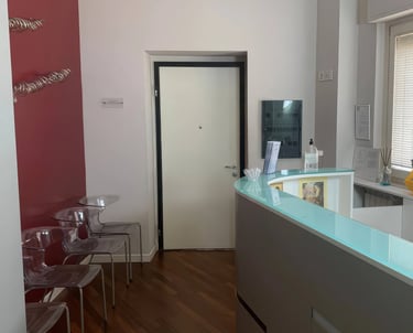 Reception centro fisioterapia moderno a Terni