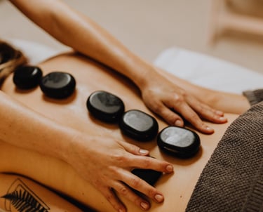 Hot Stone & Rückenmassage