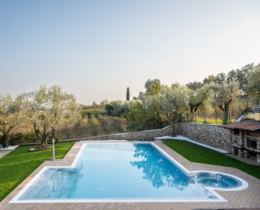 foto villa con piscina in affitto breve