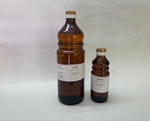 große und kleine braune Öl-Flasche: Leinöl