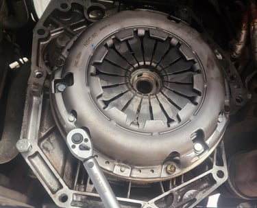 Сет квачило куплунг монтажа и сервис Tuning Garage Up македонија