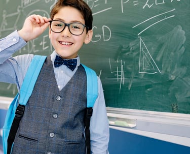 Iliustracija - vaikas išsprendė matematikos užduotį