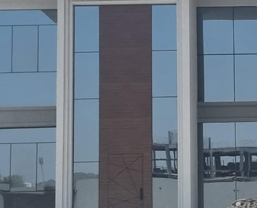   حديث للمنازل والفلل في الإماراتUPVCباب