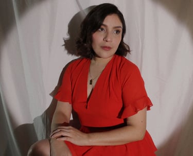 Andrea Moreno moderadora de Cooltura Literaria.