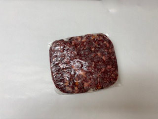 vakuumiertes Produkt, tiefgekühlter Fleischblock; Pferdefleisch