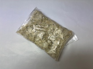 versiegeltes Produkt, tiefgekühlte Gemüsestücke; grüner Gemüsemix