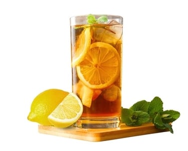 a glass of tea with lemonade