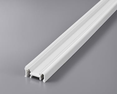 Balti bėgeliai užuolaidoms