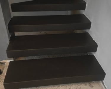 Scala realizzata in resina