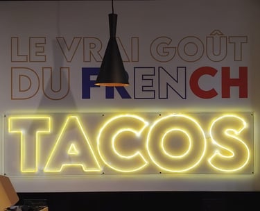 Enseigne lumineuse pour un restaurant de tacos fait par MB2S
