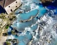 Jak powstaje trawertyn, wody termalne Włochy therme di Saturnia, co to jest