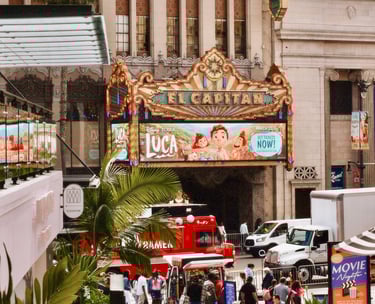 el-capitan-theatre-disney-hollywood-walk-of-fame-los-angeles