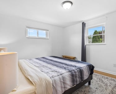 Experience comfort and convenience in this stylish vacation house near downtown Pittsburgh, with a l