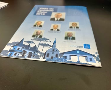desenho do portico de Gramado, impresso em uma revista