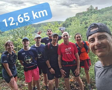 Coureurs prenant une photo à Lutzelbourg