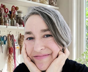 Het creatieve brein achter Studio Tegami.