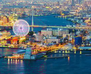 Vista do mar a cidade de Osaka, Japão. 
