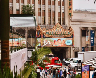 el-capitan-theatre-disney-hollywood-walk-of-fame-los-angeles